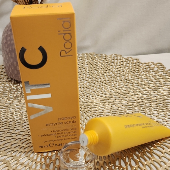 Rodial VIT C Papaya Enzyme Scrub 70ML Full Size BNIB & Sealed - Picture 6 of 8